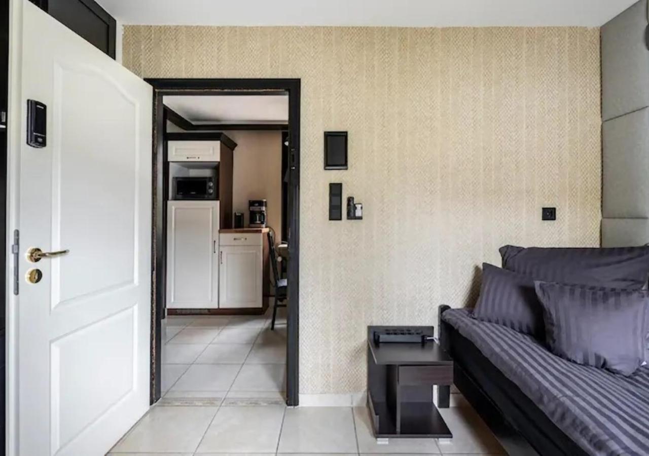 Apartment Eichkamp mit Gartennutzung am Grunewald nahe Messe Berlin Exterior foto